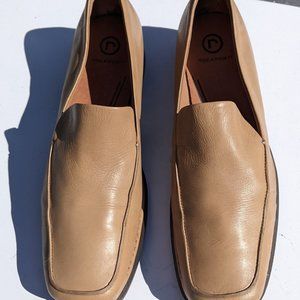 RockPort Tan leather loafers, slip on shoes 8.5W